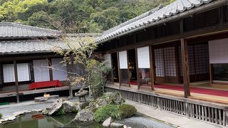 ダイナミックな光景