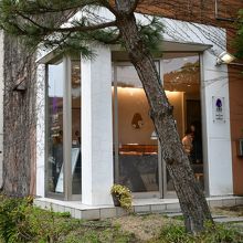 21世紀美術館からそのまま入れます。