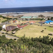 展望台から見下ろす遊園地