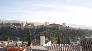 アルハンブラ宮殿を一望
