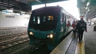 五能線をゆく観光列車