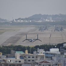 米軍普天間基地とオスプレイを見渡せた