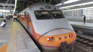 高架線の新駅舎になりました。