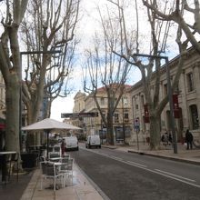 通りを歩きました