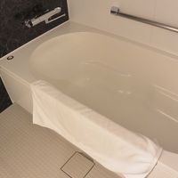 きれいで広くてのんびり足を伸ばせるバスルーム。