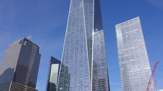 美しく青空に聳えていました