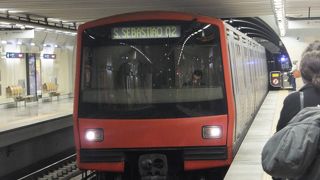 空港⇔市内の移動に便利