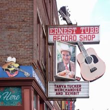 本場のカントリーミュージックのCDが一杯