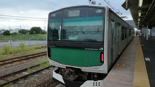 蓄電池列車が活躍。