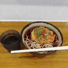 弥生軒の天ぷら蕎麦