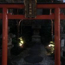 夜は見落としそうな場所です。