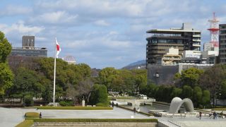 平和記念公園はその日も慰霊の心に包まれていた