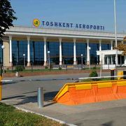 今回の中央アジア旅で利用した空港の中では一番の大きさ。でも、設備はまだまだ。