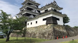 日本100名城の大洲城（愛媛県）、天守は現存ではないが、木造で再建されており見ごたえがある