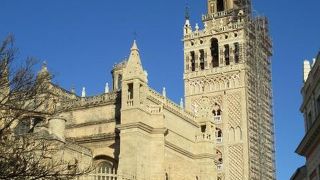 外観だけでも圧倒されます