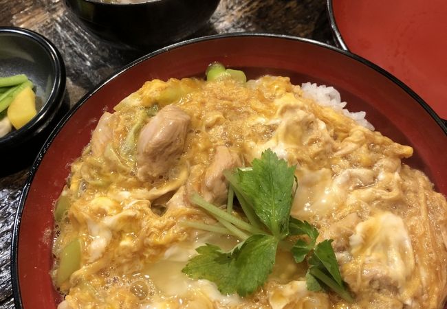 昼は美味しい「親子丼」がいただける