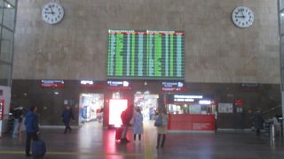 サンクトペテルブルグの昔の名前に由来された駅名