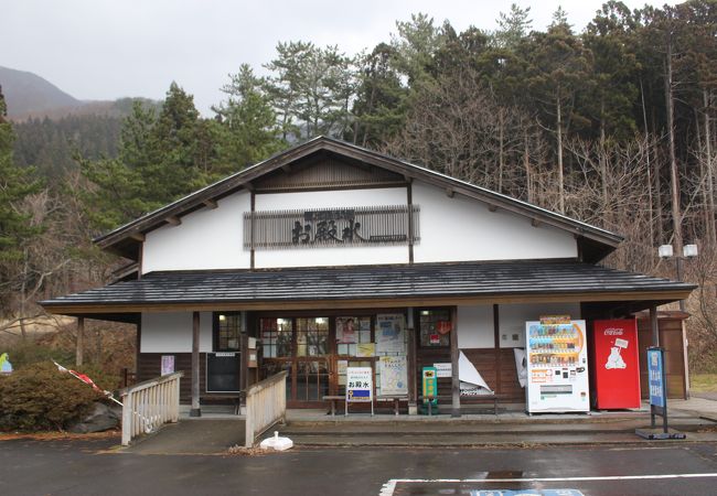 「道の駅」と言っても、お茶屋さんがあるだけ