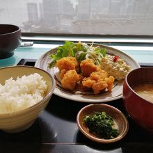 チキン南蛮定食　￥１３００