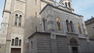 至聖三者聖スピリドン セルビア正教会聖堂