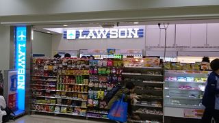 コンパクトながら充実