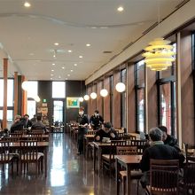 レストランばとう。店内。