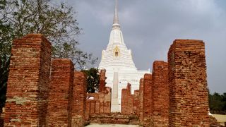 アユタヤで1番の巨大チェディー