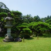 春と秋に公開される別の庭園