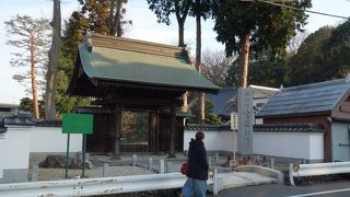宝泉寺の墓地にお墓が有りました