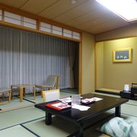 「花館」の和室です。角部屋で広かったです。