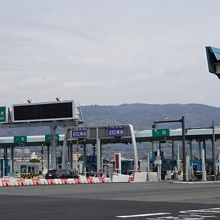 小田原料金所の目の前です