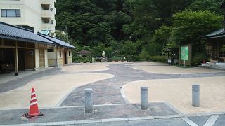 足湯が２つある一粒で二度美味しい公園