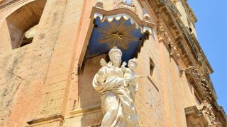 カーマライト教会 　