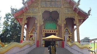 旧市街地の中心的なエリアにあります。