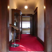 玄関からの廊下～