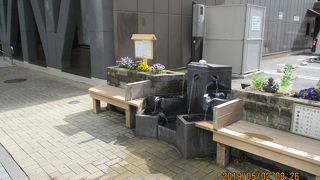 大名通りに面した井戸