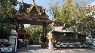 旧市街地の北西のエリアにあります。