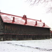 一番大きな建物は模範家畜房・モデルバーンです