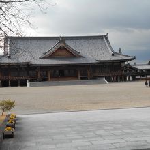 天理教教会本部東側