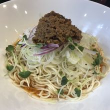 汁なし坦々麺