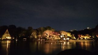 六義園