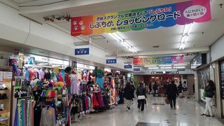 昔ながらの雰囲気の地下街