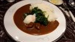 5分と待たずに着席することができ、非常に使い勝手の良いお店だと思いました。