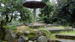 サザエのようにぐるぐる登ります