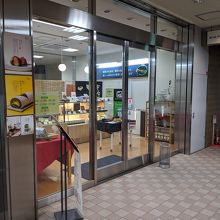 店の外観。通りからは見えません。