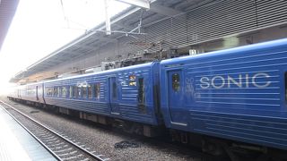 揺れがひどく、スマホなど弄っていたら確実に乗り物酔いします。