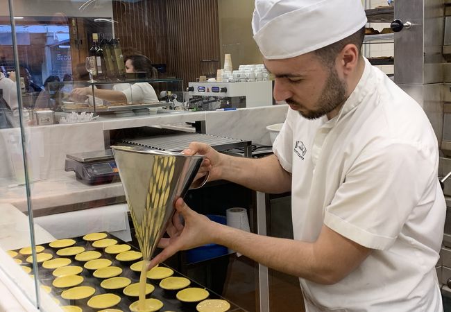 リスボンの店は作っている様子を目の前でみることができます