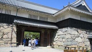 城へのメインゲート