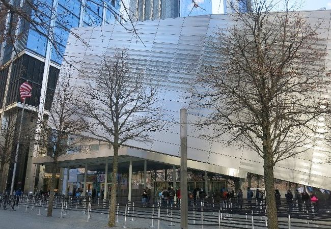 世界の美術館 ニューヨーク9/11国立博物館と記念碑のガイドツアー、ワン