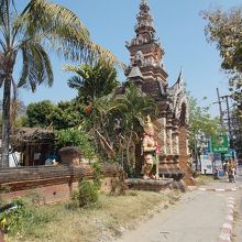 新しい門からの景観です。